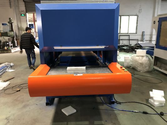 EPE泡の生産のための耐久性のある自動電気結合粘着ラミネート機